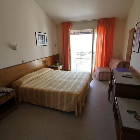 Montecarlo Hotell Lido di Camaiore