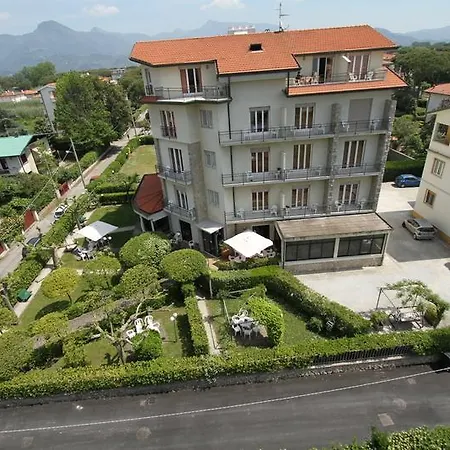 Montecarlo Hotell 3*